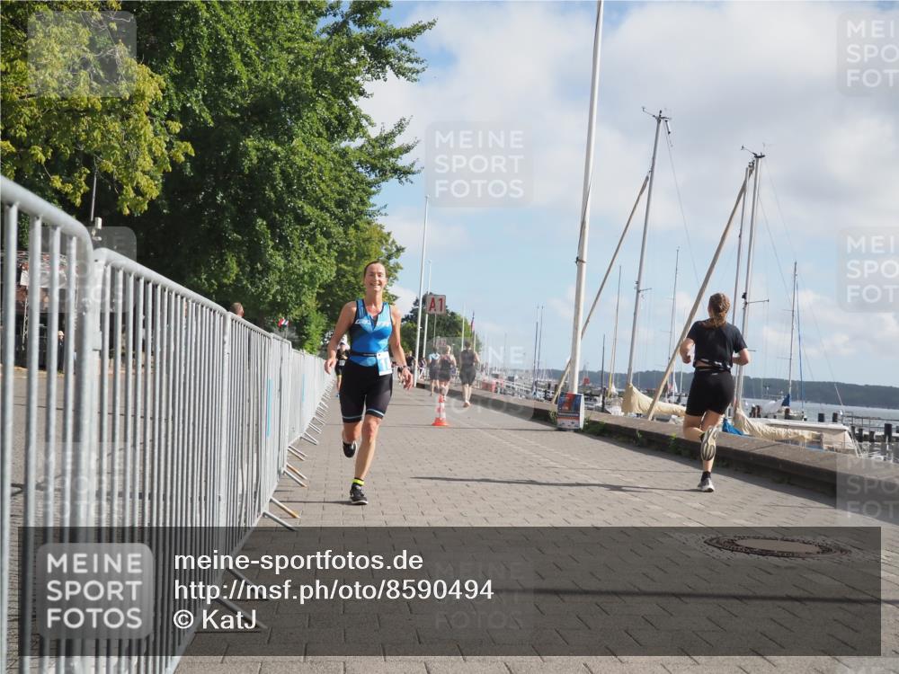 17.08.2025 - KN Förde Triathlon 2025 KatJ http://msf.ph/oto/8590494 17.08.2025 10:17:26 Laufen 103, 176, 180 meine-sportfotos.de