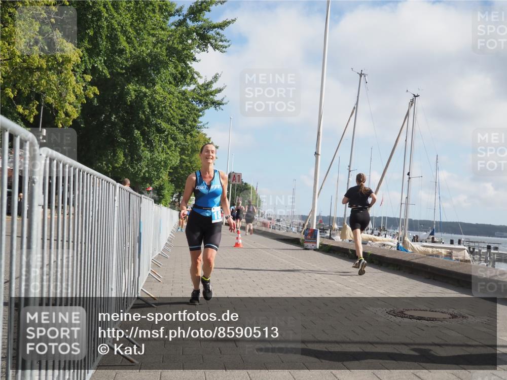 17.08.2025 - KN Förde Triathlon 2025 KatJ http://msf.ph/oto/8590513 17.08.2025 10:17:26 Laufen 103, 176, 180 meine-sportfotos.de