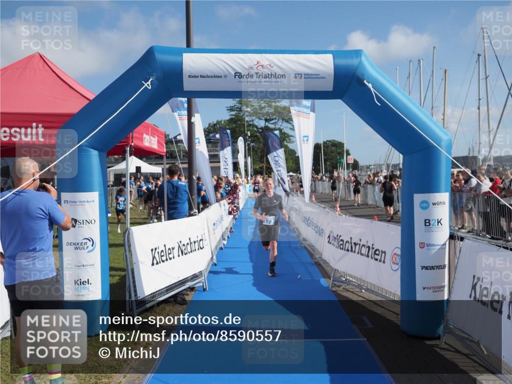 17.08.2025 - KN Förde Triathlon 2025 MichiJ http://msf.ph/oto/8590557 17.08.2025 10:32:16 Laufen 122, 173 meine-sportfotos.de
