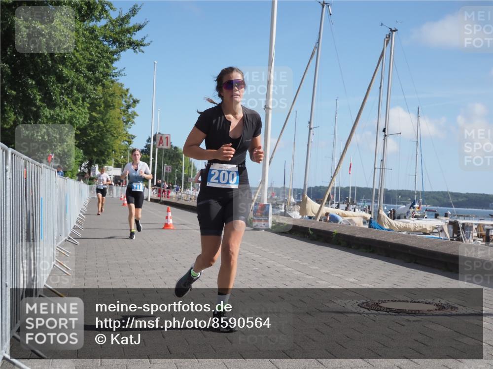 17.08.2025 - KN Förde Triathlon 2025 KatJ http://msf.ph/oto/8590564 17.08.2025 10:45:19 Laufen 118, 200, 249 meine-sportfotos.de