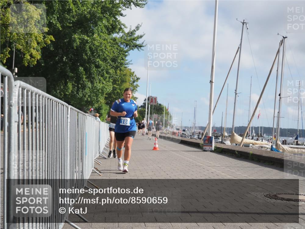17.08.2025 - KN Förde Triathlon 2025 KatJ http://msf.ph/oto/8590659 17.08.2025 10:17:40 Laufen 102, 156, 160, 186 meine-sportfotos.de