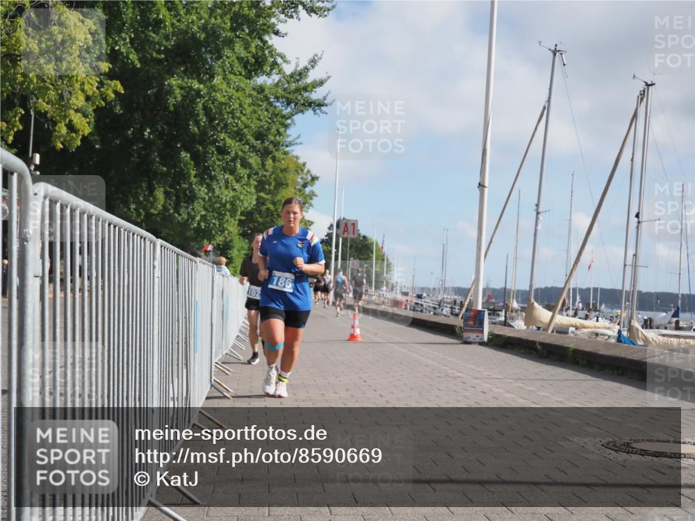 17.08.2025 - KN Förde Triathlon 2025 KatJ http://msf.ph/oto/8590669 17.08.2025 10:17:41 Laufen 102, 156, 160, 186 meine-sportfotos.de