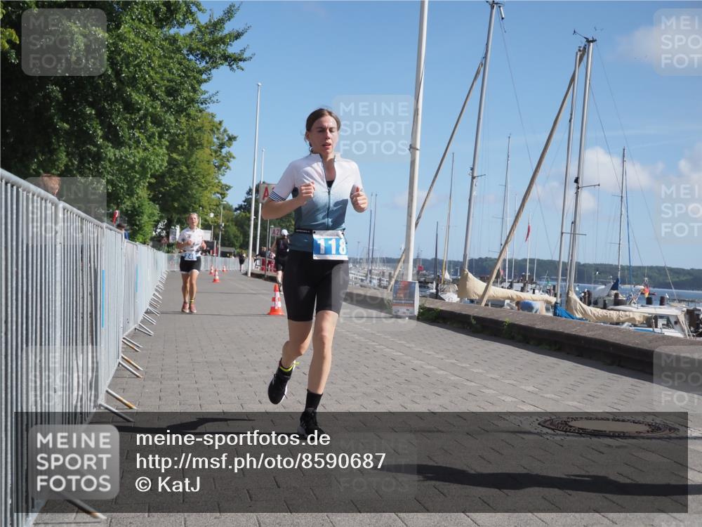17.08.2025 - KN Förde Triathlon 2025 KatJ http://msf.ph/oto/8590687 17.08.2025 10:45:23 Laufen 118, 200, 249 meine-sportfotos.de
