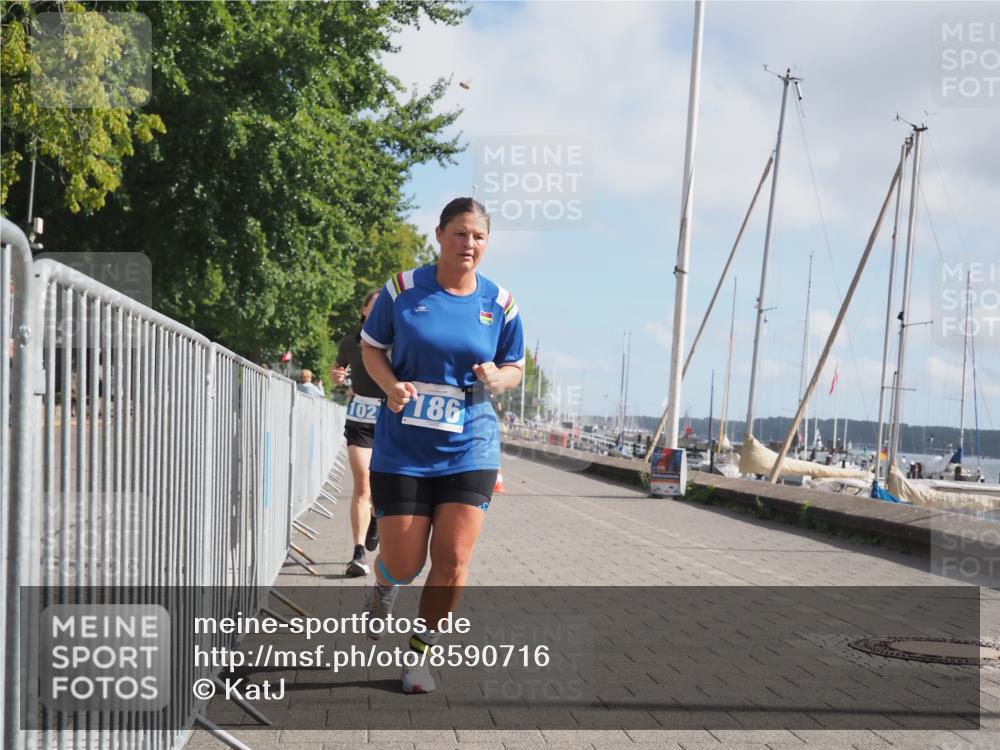 17.08.2025 - KN Förde Triathlon 2025 KatJ http://msf.ph/oto/8590716 17.08.2025 10:17:42 Laufen 102, 156, 160, 186 meine-sportfotos.de