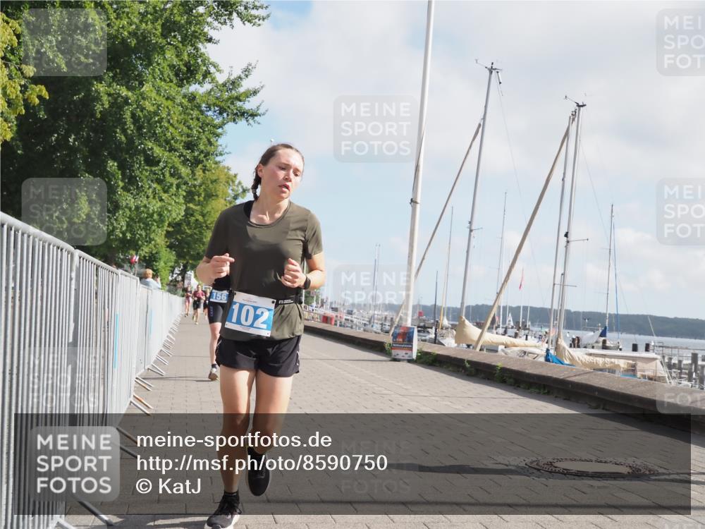 17.08.2025 - KN Förde Triathlon 2025 KatJ http://msf.ph/oto/8590750 17.08.2025 10:17:44 Laufen 102, 156, 186 meine-sportfotos.de