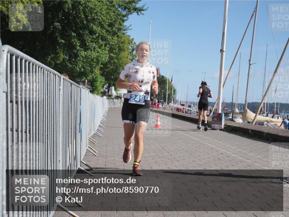 17.08.2025 - KN Förde Triathlon 2025 KatJ http://msf.ph/oto/8590770 17.08.2025 10:45:28 Laufen 249 meine-sportfotos.de