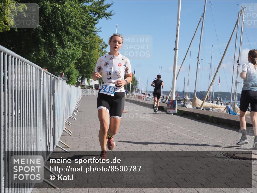 17.08.2025 - KN Förde Triathlon 2025 KatJ http://msf.ph/oto/8590787 17.08.2025 10:45:28 Laufen 249 meine-sportfotos.de