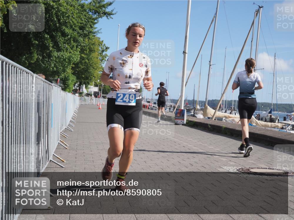 17.08.2025 - KN Förde Triathlon 2025 KatJ http://msf.ph/oto/8590805 17.08.2025 10:45:28 Laufen 249 meine-sportfotos.de
