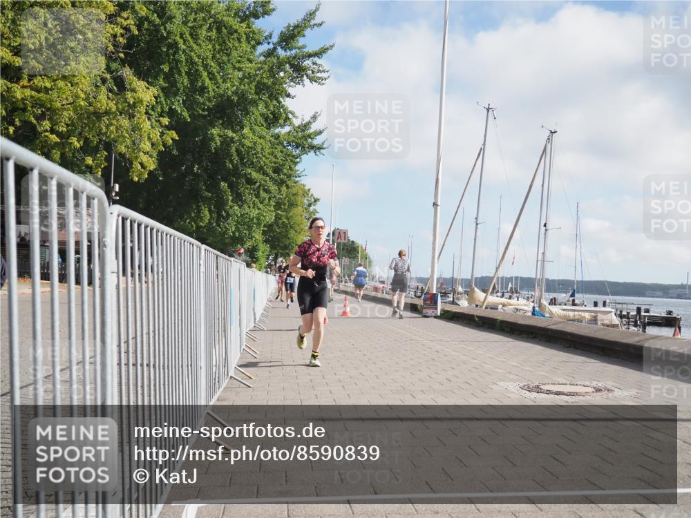 17.08.2025 - KN Förde Triathlon 2025 KatJ http://msf.ph/oto/8590839 17.08.2025 10:17:56 Laufen 143, 173, 204 meine-sportfotos.de