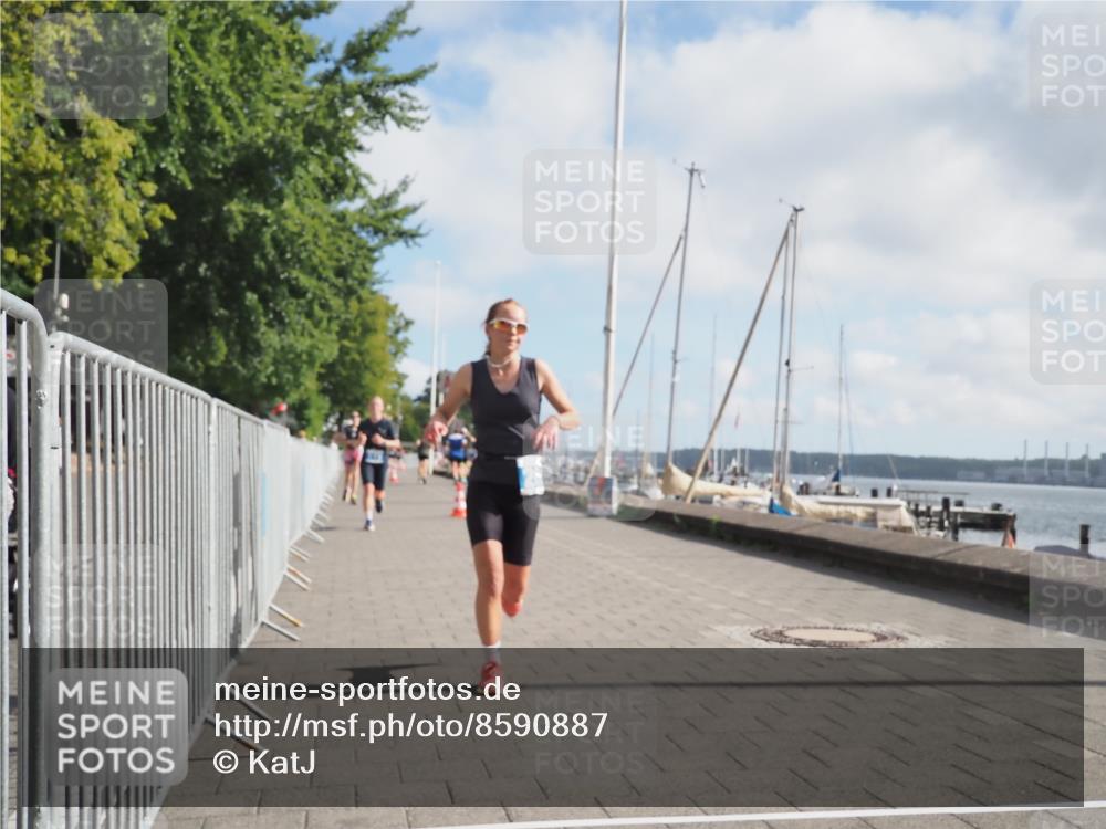 17.08.2025 - KN Förde Triathlon 2025 KatJ http://msf.ph/oto/8590887 17.08.2025 10:17:59 Laufen 143, 173, 188, 204 meine-sportfotos.de