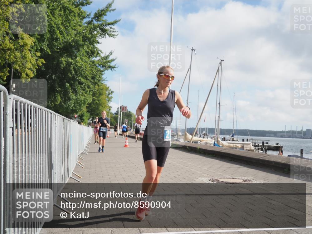 17.08.2025 - KN Förde Triathlon 2025 KatJ http://msf.ph/oto/8590904 17.08.2025 10:17:59 Laufen 143, 173, 188, 204 meine-sportfotos.de