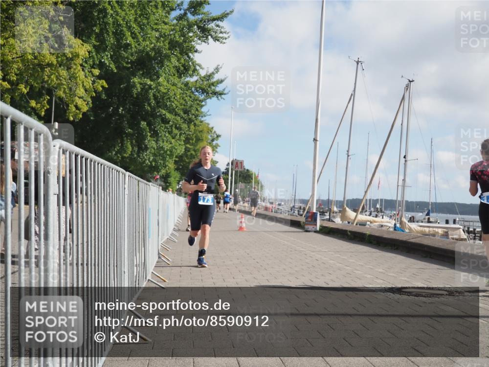 17.08.2025 - KN Förde Triathlon 2025 KatJ http://msf.ph/oto/8590912 17.08.2025 10:18:01 Laufen 173, 188, 204 meine-sportfotos.de