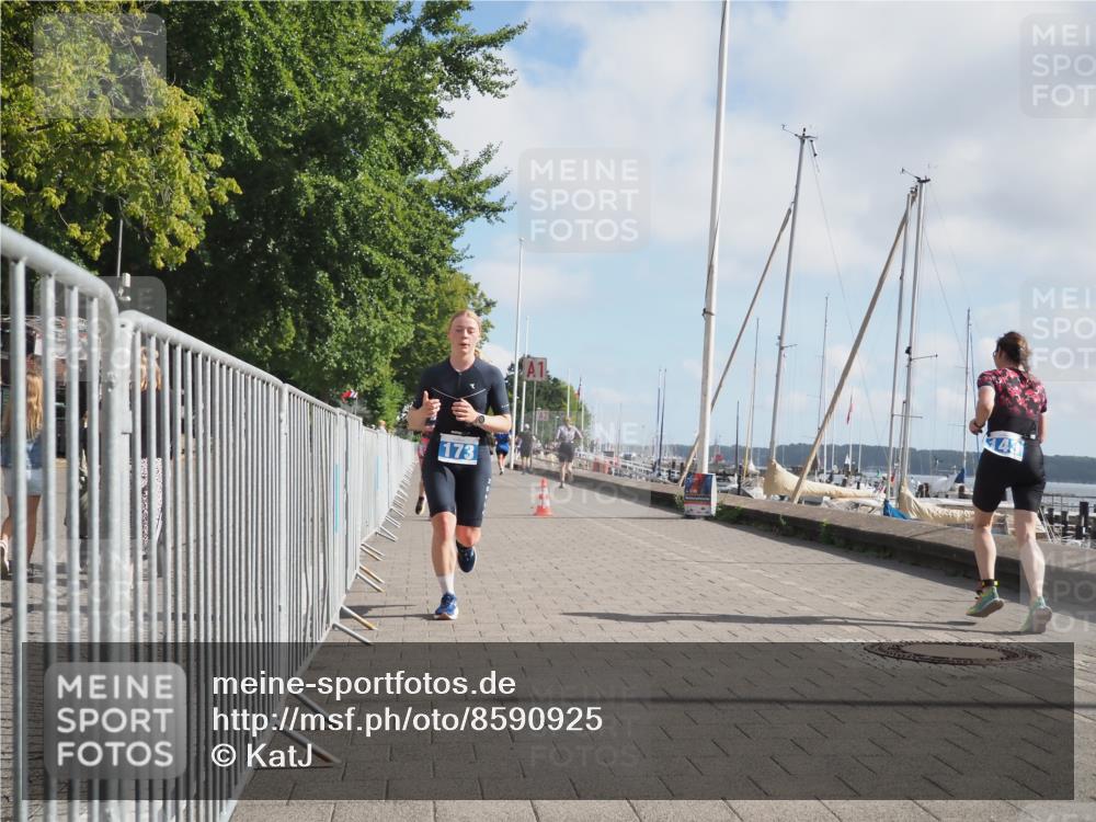 17.08.2025 - KN Förde Triathlon 2025 KatJ http://msf.ph/oto/8590925 17.08.2025 10:18:02 Laufen 173, 188 meine-sportfotos.de