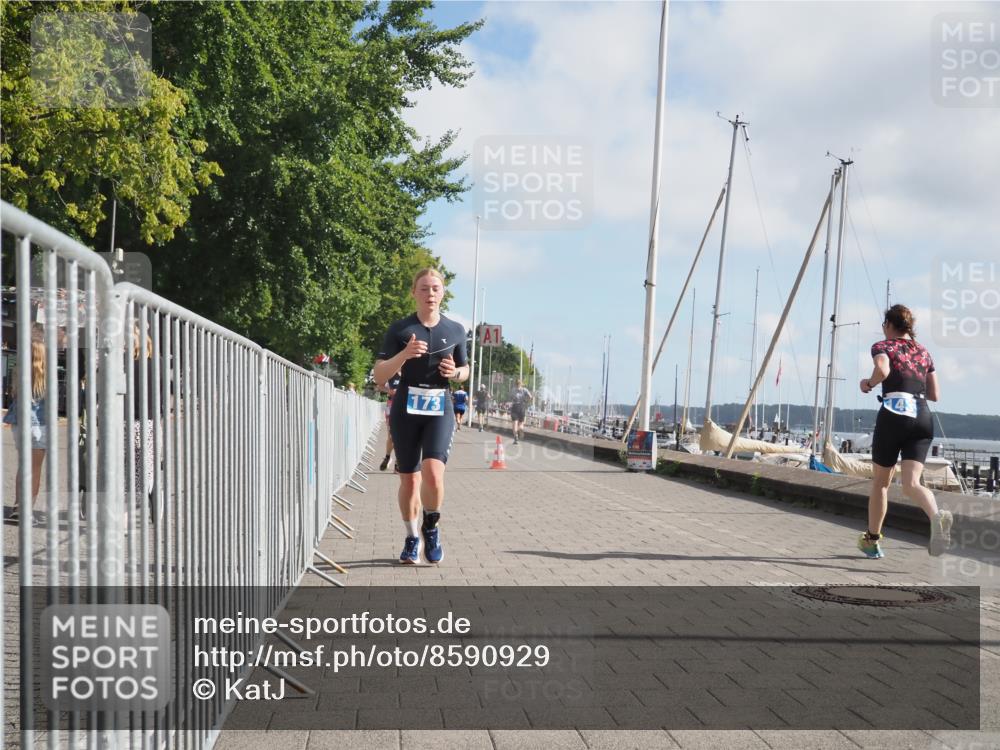 17.08.2025 - KN Förde Triathlon 2025 KatJ http://msf.ph/oto/8590929 17.08.2025 10:18:02 Laufen 173, 188 meine-sportfotos.de