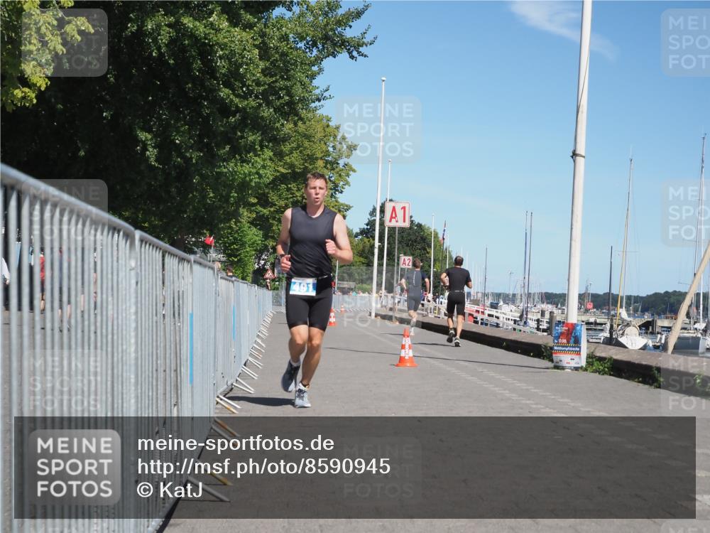 17.08.2025 - KN Förde Triathlon 2025 KatJ http://msf.ph/oto/8590945 17.08.2025 13:36:28 Laufen 491 meine-sportfotos.de