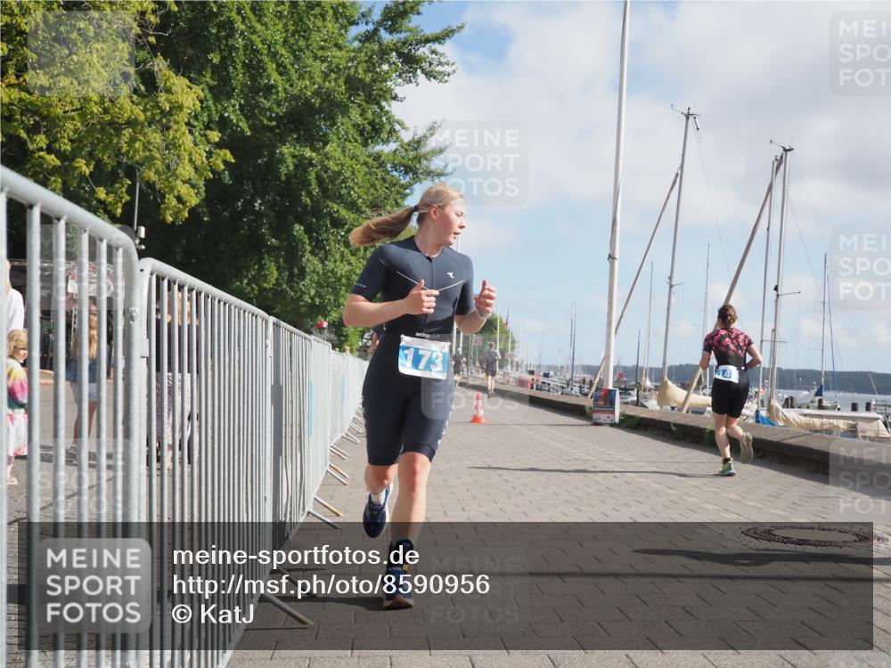 17.08.2025 - KN Förde Triathlon 2025 KatJ http://msf.ph/oto/8590956 17.08.2025 10:18:03 Laufen 173, 188 meine-sportfotos.de