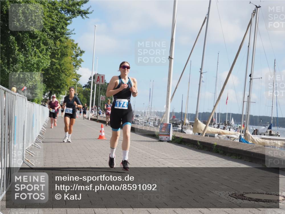 17.08.2025 - KN Förde Triathlon 2025 KatJ http://msf.ph/oto/8591092 17.08.2025 10:18:25 Laufen 163, 174 meine-sportfotos.de
