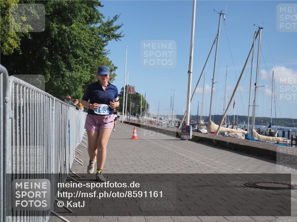 17.08.2025 - KN Förde Triathlon 2025 KatJ http://msf.ph/oto/8591161 17.08.2025 10:47:54 Laufen 195 meine-sportfotos.de