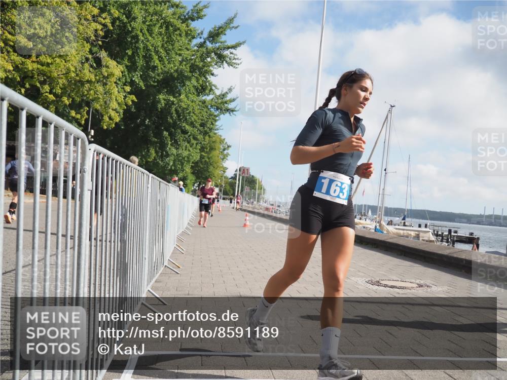 17.08.2025 - KN Förde Triathlon 2025 KatJ http://msf.ph/oto/8591189 17.08.2025 10:18:30 Laufen 155, 163, 174, 237 meine-sportfotos.de