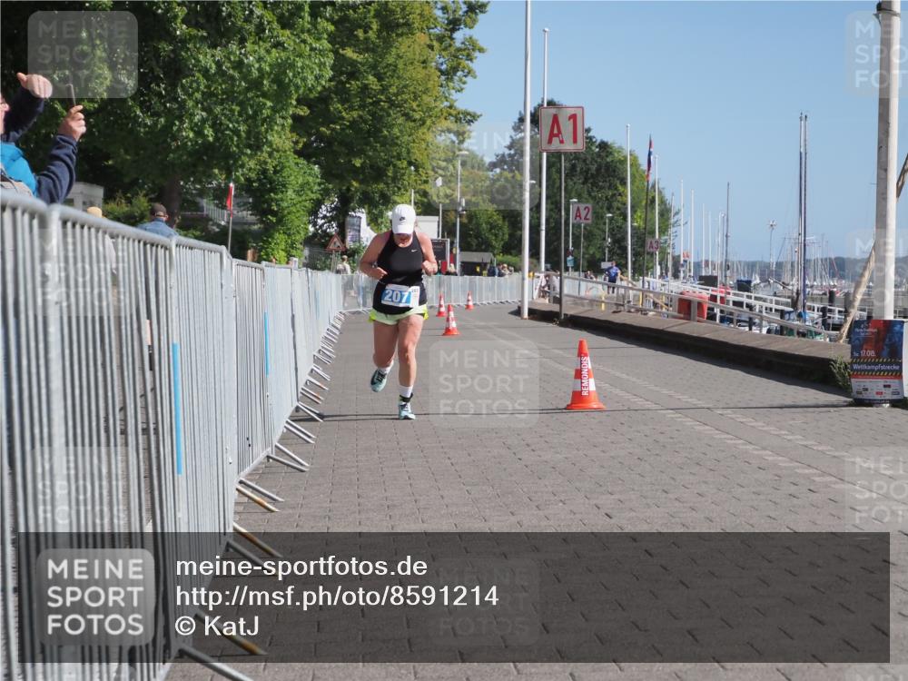 17.08.2025 - KN Förde Triathlon 2025 KatJ http://msf.ph/oto/8591214 17.08.2025 10:51:13 Laufen 207 meine-sportfotos.de