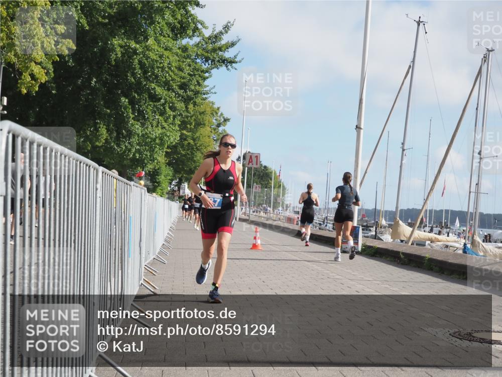 17.08.2025 - KN Förde Triathlon 2025 KatJ http://msf.ph/oto/8591294 17.08.2025 10:18:37 Laufen 155, 237 meine-sportfotos.de