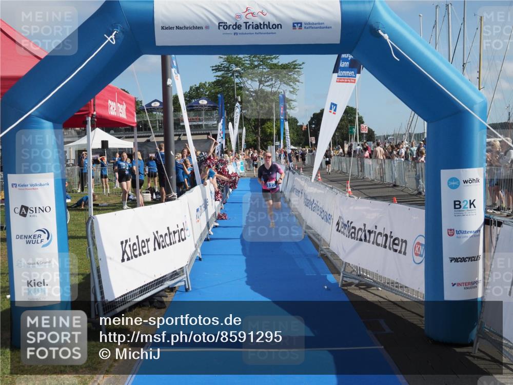 17.08.2025 - KN Förde Triathlon 2025 MichiJ http://msf.ph/oto/8591295 17.08.2025 10:33:23 Laufen 127 meine-sportfotos.de