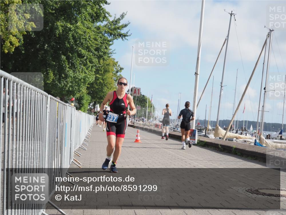 17.08.2025 - KN Förde Triathlon 2025 KatJ http://msf.ph/oto/8591299 17.08.2025 10:18:37 Laufen 155, 237 meine-sportfotos.de