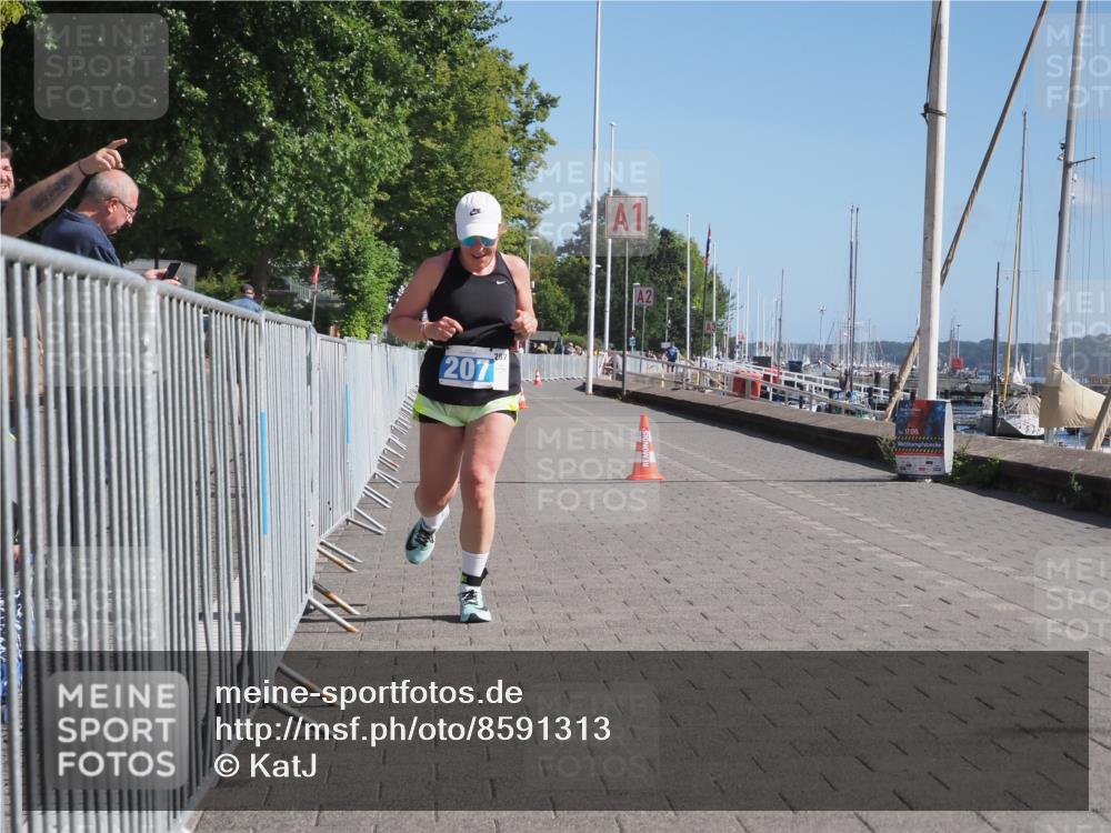 17.08.2025 - KN Förde Triathlon 2025 KatJ http://msf.ph/oto/8591313 17.08.2025 10:51:17 Laufen 207 meine-sportfotos.de