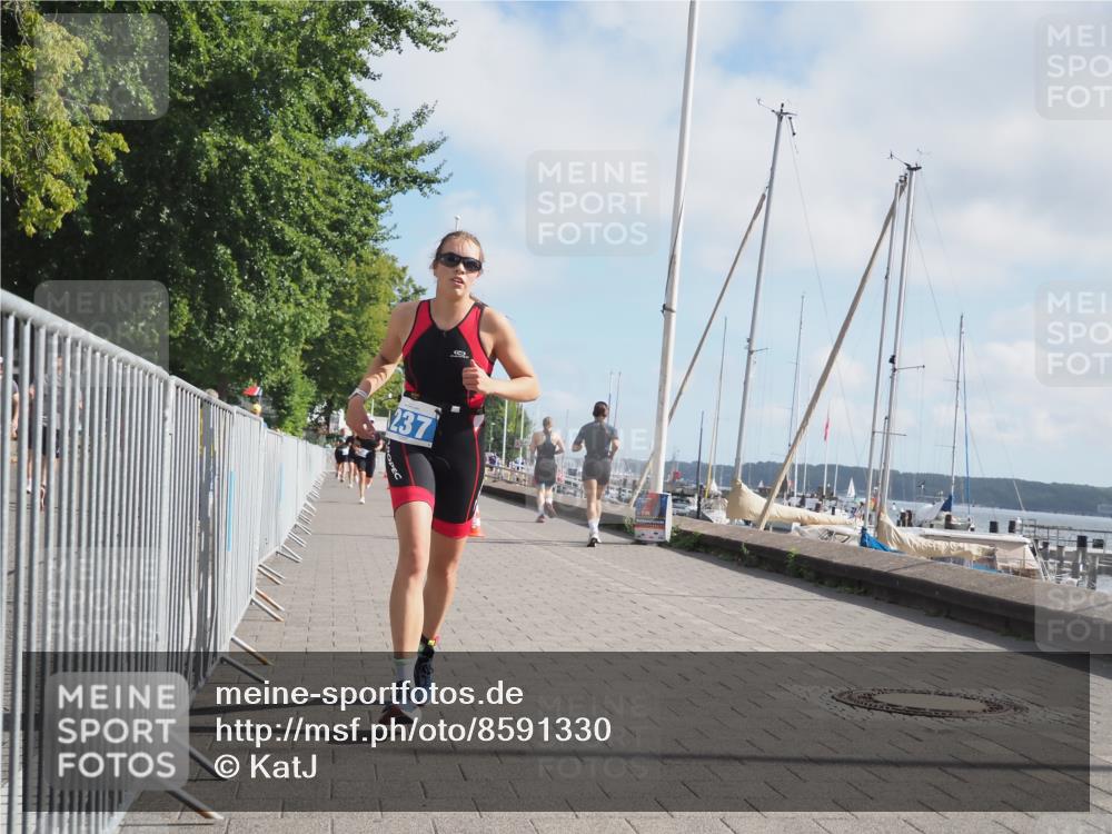 17.08.2025 - KN Förde Triathlon 2025 KatJ http://msf.ph/oto/8591330 17.08.2025 10:18:38 Laufen 136, 155, 237 meine-sportfotos.de