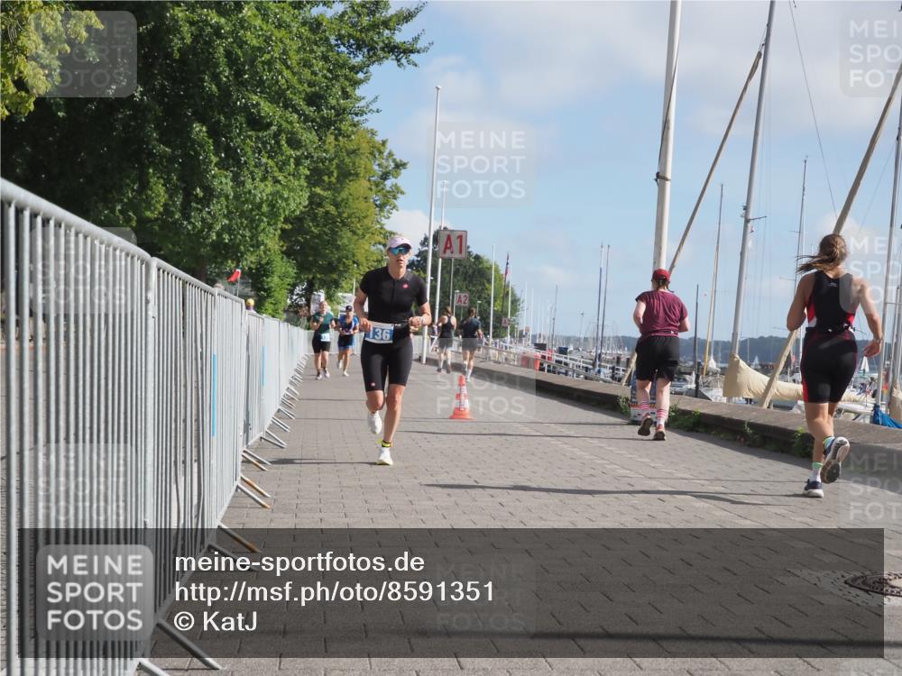 17.08.2025 - KN Förde Triathlon 2025 KatJ http://msf.ph/oto/8591351 17.08.2025 10:18:44 Laufen 136, 144 meine-sportfotos.de