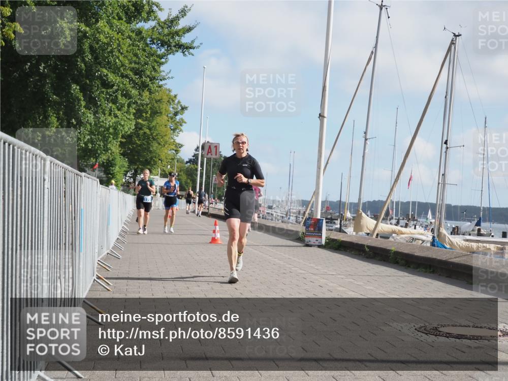 17.08.2025 - KN Förde Triathlon 2025 KatJ http://msf.ph/oto/8591436 17.08.2025 10:18:49 Laufen 109, 136, 144, 175 meine-sportfotos.de