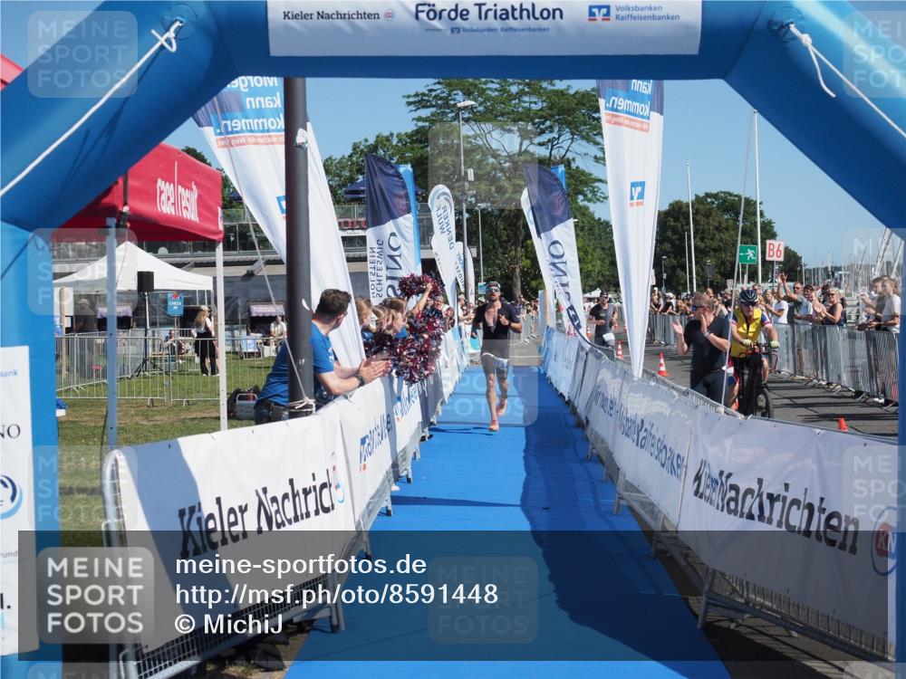 17.08.2025 - KN Förde Triathlon 2025 MichiJ http://msf.ph/oto/8591448 17.08.2025 11:51:43 Laufen 261 meine-sportfotos.de