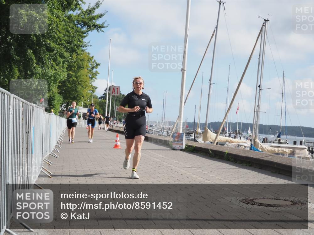 17.08.2025 - KN Förde Triathlon 2025 KatJ http://msf.ph/oto/8591452 17.08.2025 10:18:49 Laufen 109, 136, 144, 175 meine-sportfotos.de