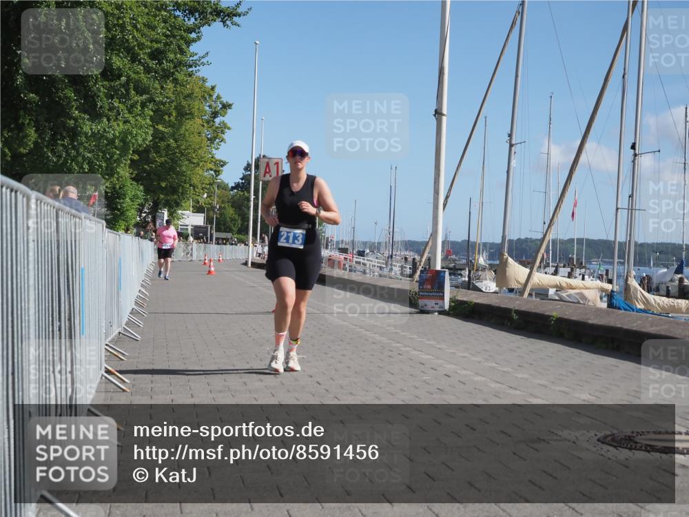 17.08.2025 - KN Förde Triathlon 2025 KatJ http://msf.ph/oto/8591456 17.08.2025 10:53:27 Laufen 213 meine-sportfotos.de