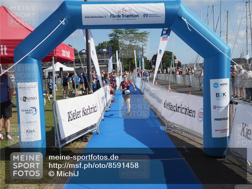 17.08.2025 - KN Förde Triathlon 2025 MichiJ http://msf.ph/oto/8591458 17.08.2025 10:33:31 Laufen 127, 143 meine-sportfotos.de