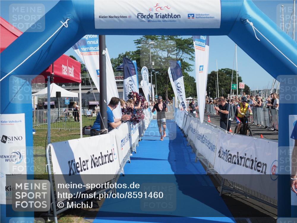 17.08.2025 - KN Förde Triathlon 2025 MichiJ http://msf.ph/oto/8591460 17.08.2025 11:51:43 Laufen 261 meine-sportfotos.de