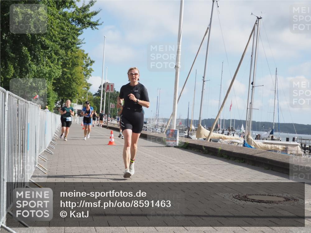 17.08.2025 - KN Förde Triathlon 2025 KatJ http://msf.ph/oto/8591463 17.08.2025 10:18:50 Laufen 109, 136, 144, 175 meine-sportfotos.de
