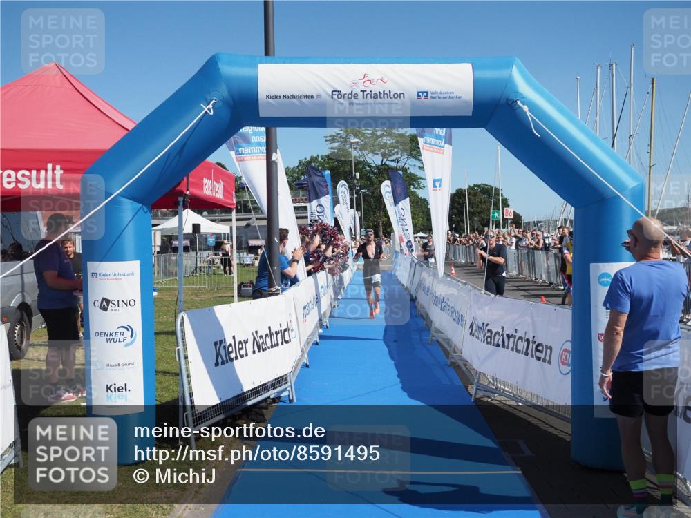 17.08.2025 - KN Förde Triathlon 2025 MichiJ http://msf.ph/oto/8591495 17.08.2025 11:51:44 Laufen 261 meine-sportfotos.de