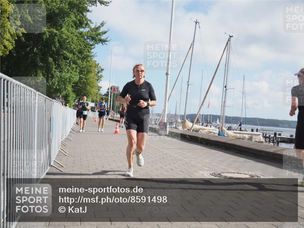 17.08.2025 - KN Förde Triathlon 2025 KatJ http://msf.ph/oto/8591498 17.08.2025 10:18:50 Laufen 109, 136, 144, 175 meine-sportfotos.de