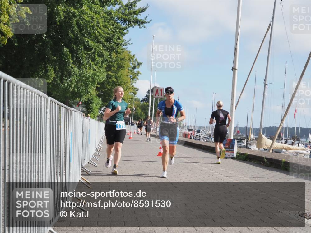 17.08.2025 - KN Förde Triathlon 2025 KatJ http://msf.ph/oto/8591530 17.08.2025 10:18:54 Laufen 109, 144, 170, 175 meine-sportfotos.de