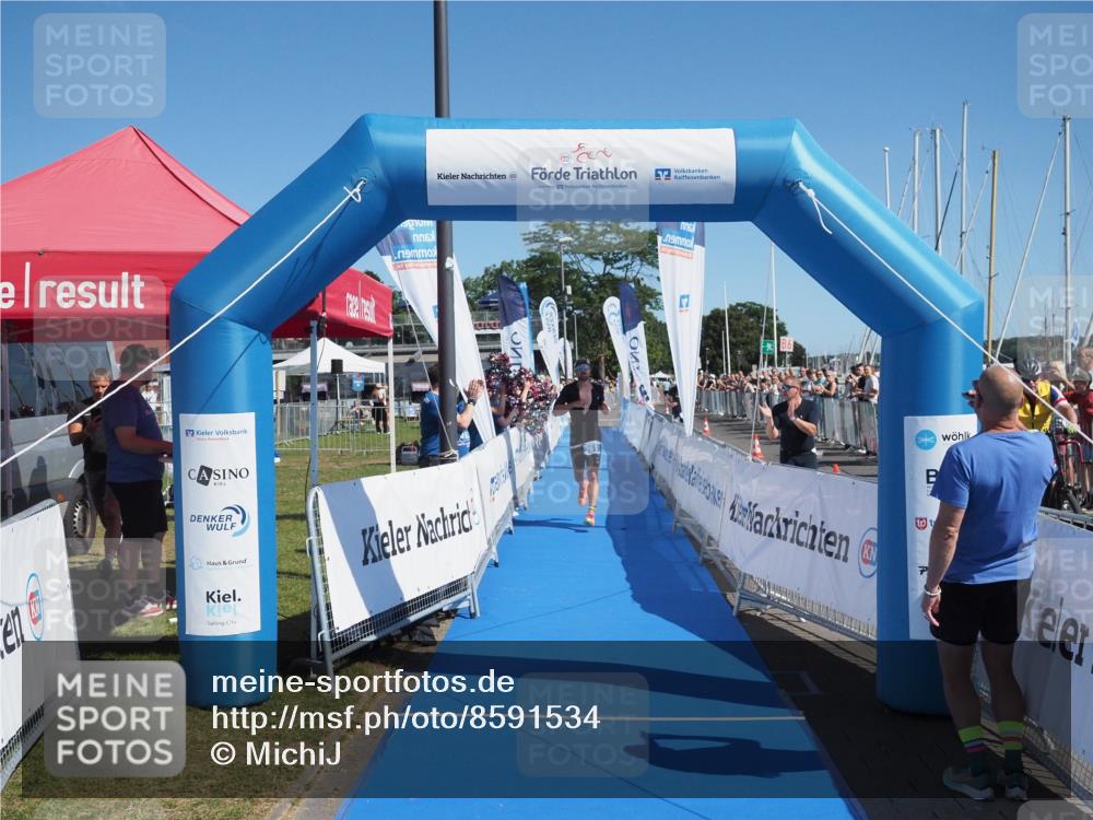 17.08.2025 - KN Förde Triathlon 2025 MichiJ http://msf.ph/oto/8591534 17.08.2025 11:51:45 Laufen 261 meine-sportfotos.de