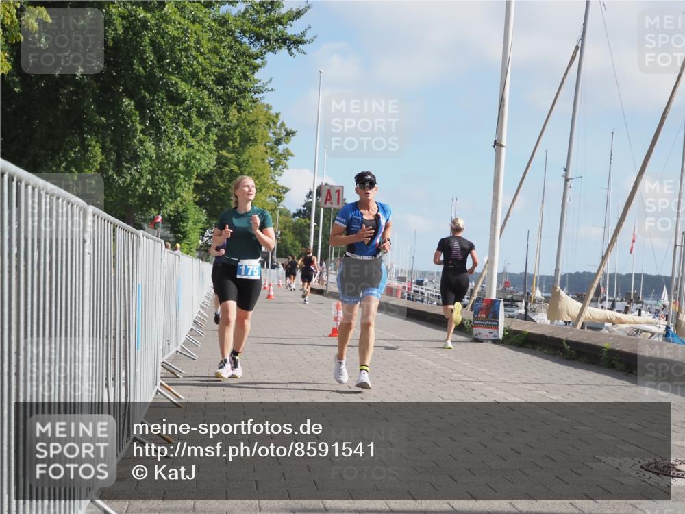 17.08.2025 - KN Förde Triathlon 2025 KatJ http://msf.ph/oto/8591541 17.08.2025 10:18:54 Laufen 109, 144, 170, 175 meine-sportfotos.de
