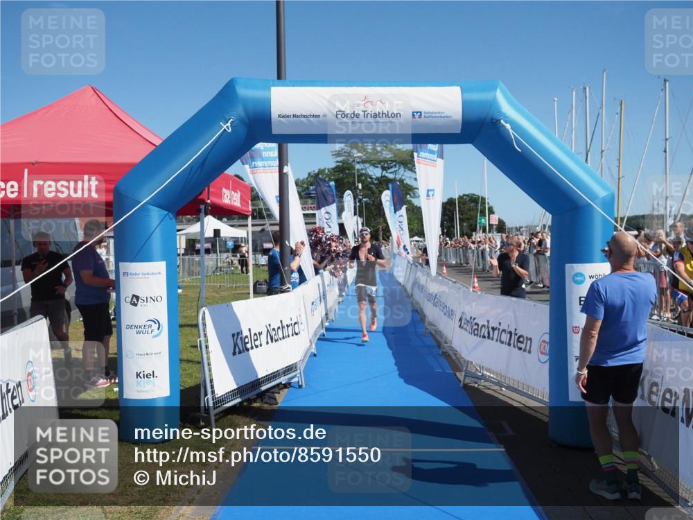 17.08.2025 - KN Förde Triathlon 2025 MichiJ http://msf.ph/oto/8591550 17.08.2025 11:51:45 Laufen 261 meine-sportfotos.de