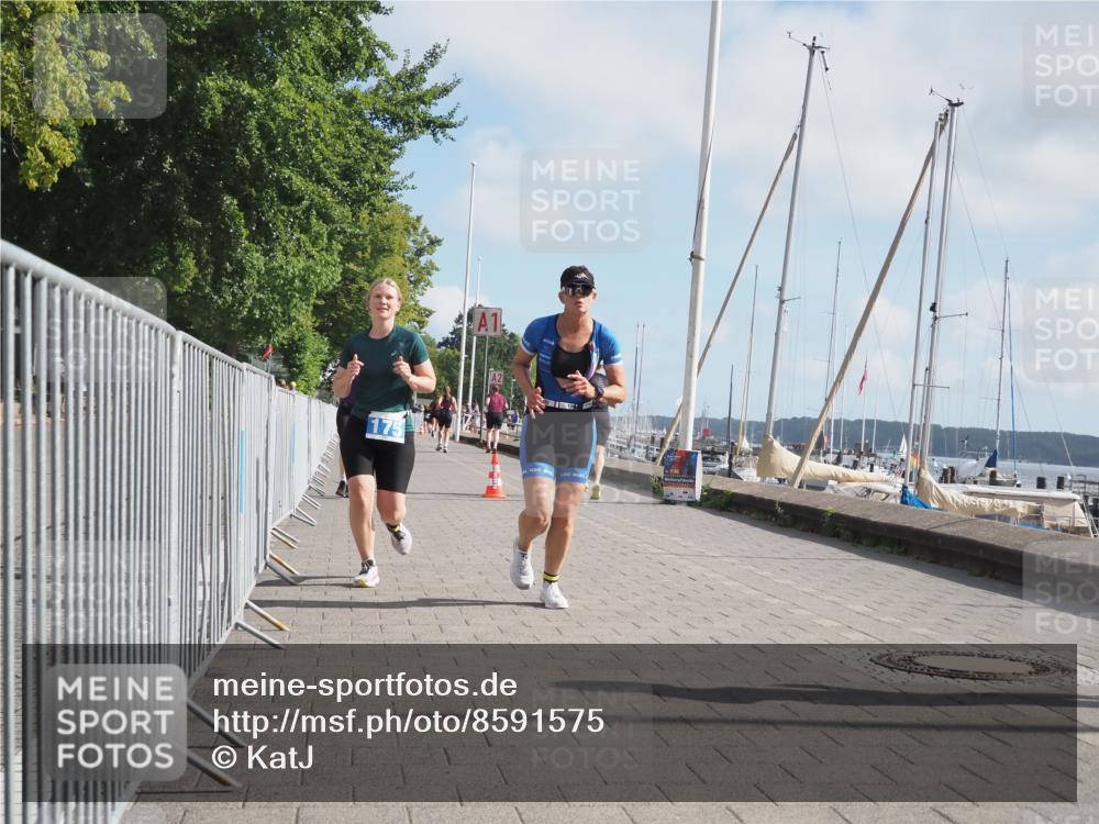 17.08.2025 - KN Förde Triathlon 2025 KatJ http://msf.ph/oto/8591575 17.08.2025 10:18:55 Laufen 109, 170, 175 meine-sportfotos.de