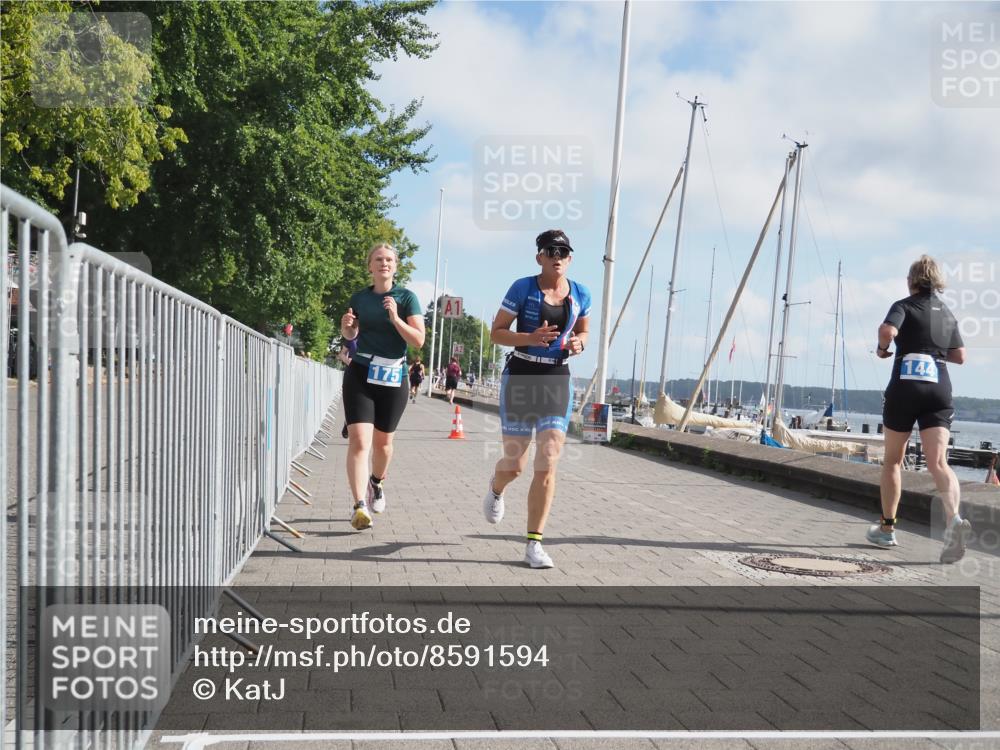 17.08.2025 - KN Förde Triathlon 2025 KatJ http://msf.ph/oto/8591594 17.08.2025 10:18:56 Laufen 109, 170, 175 meine-sportfotos.de