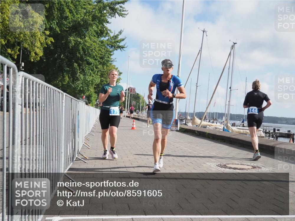 17.08.2025 - KN Förde Triathlon 2025 KatJ http://msf.ph/oto/8591605 17.08.2025 10:18:56 Laufen 109, 170, 175 meine-sportfotos.de