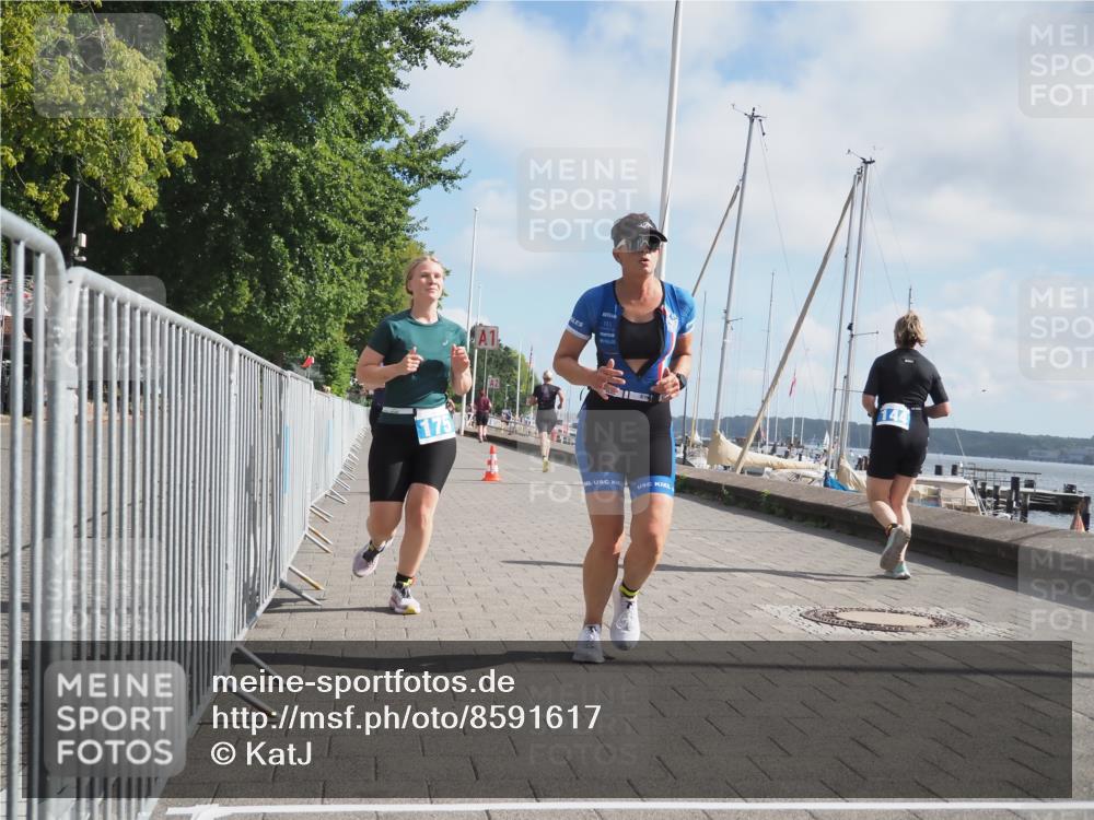 17.08.2025 - KN Förde Triathlon 2025 KatJ http://msf.ph/oto/8591617 17.08.2025 10:18:56 Laufen 109, 170, 175 meine-sportfotos.de