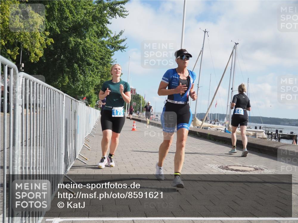 17.08.2025 - KN Förde Triathlon 2025 KatJ http://msf.ph/oto/8591621 17.08.2025 10:18:56 Laufen 109, 170, 175 meine-sportfotos.de