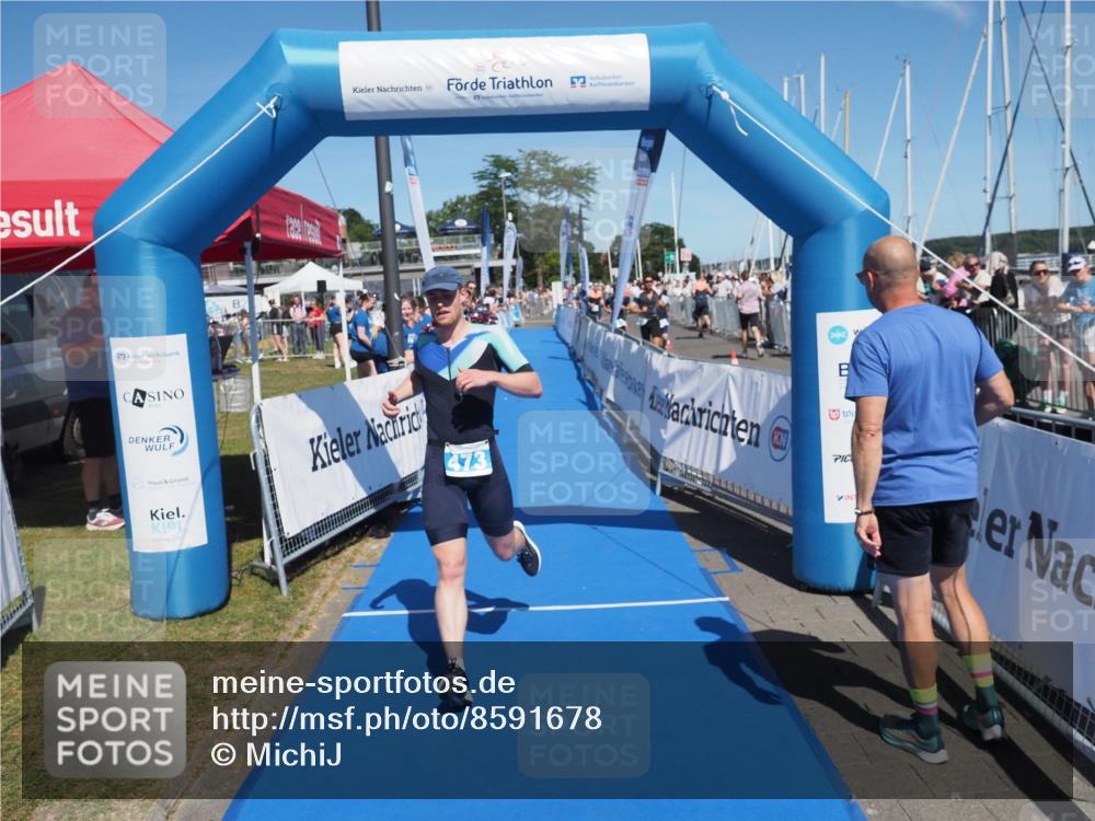 17.08.2025 - KN Förde Triathlon 2025 MichiJ http://msf.ph/oto/8591678 17.08.2025 13:51:28 Laufen 446, 473 meine-sportfotos.de