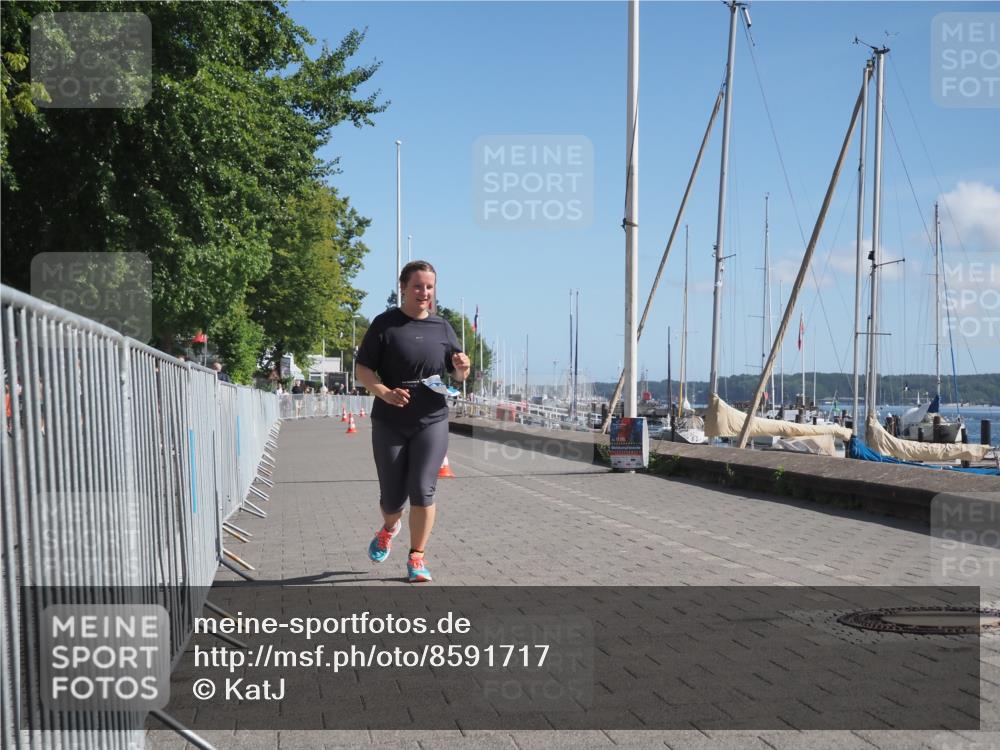 17.08.2025 - KN Förde Triathlon 2025 KatJ http://msf.ph/oto/8591717 17.08.2025 10:55:12 Laufen  meine-sportfotos.de